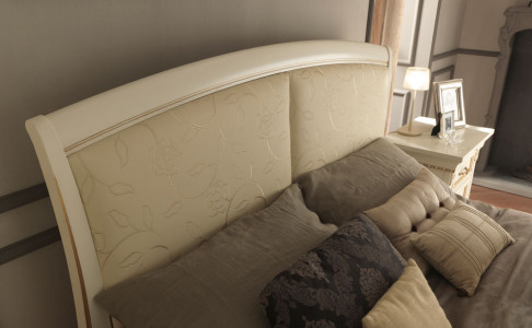 Кровать с простеганным изголовьем без изножья Palazzo Ducale laccato
