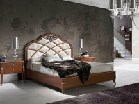 Кровать Valeria с мягким изголовьем и резьбой "Paris"