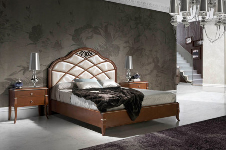 Кровать Valeria с мягким изголовьем и резьбой "Paris"
